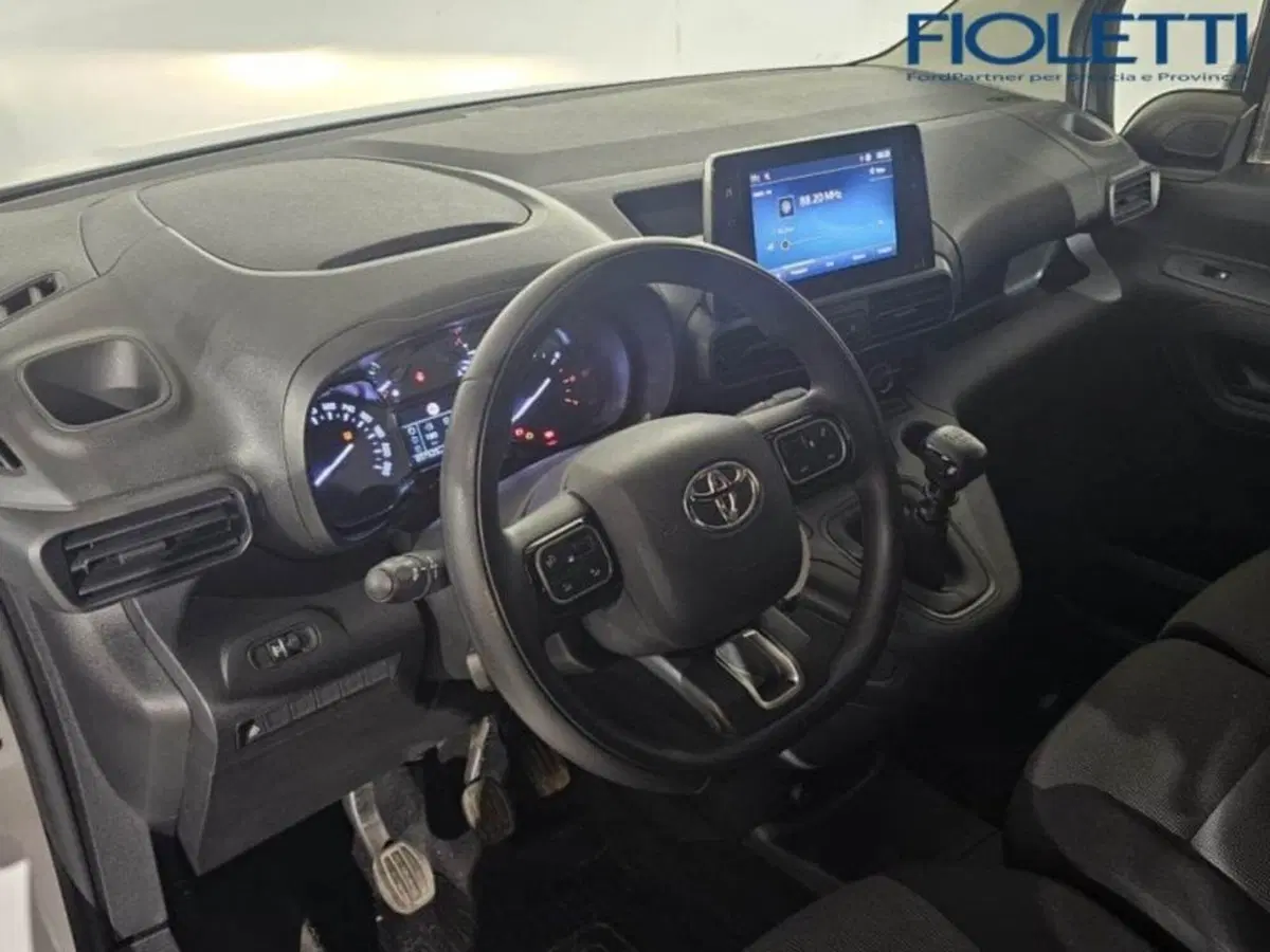 Toyota Proace City usata a Brescia (6)
