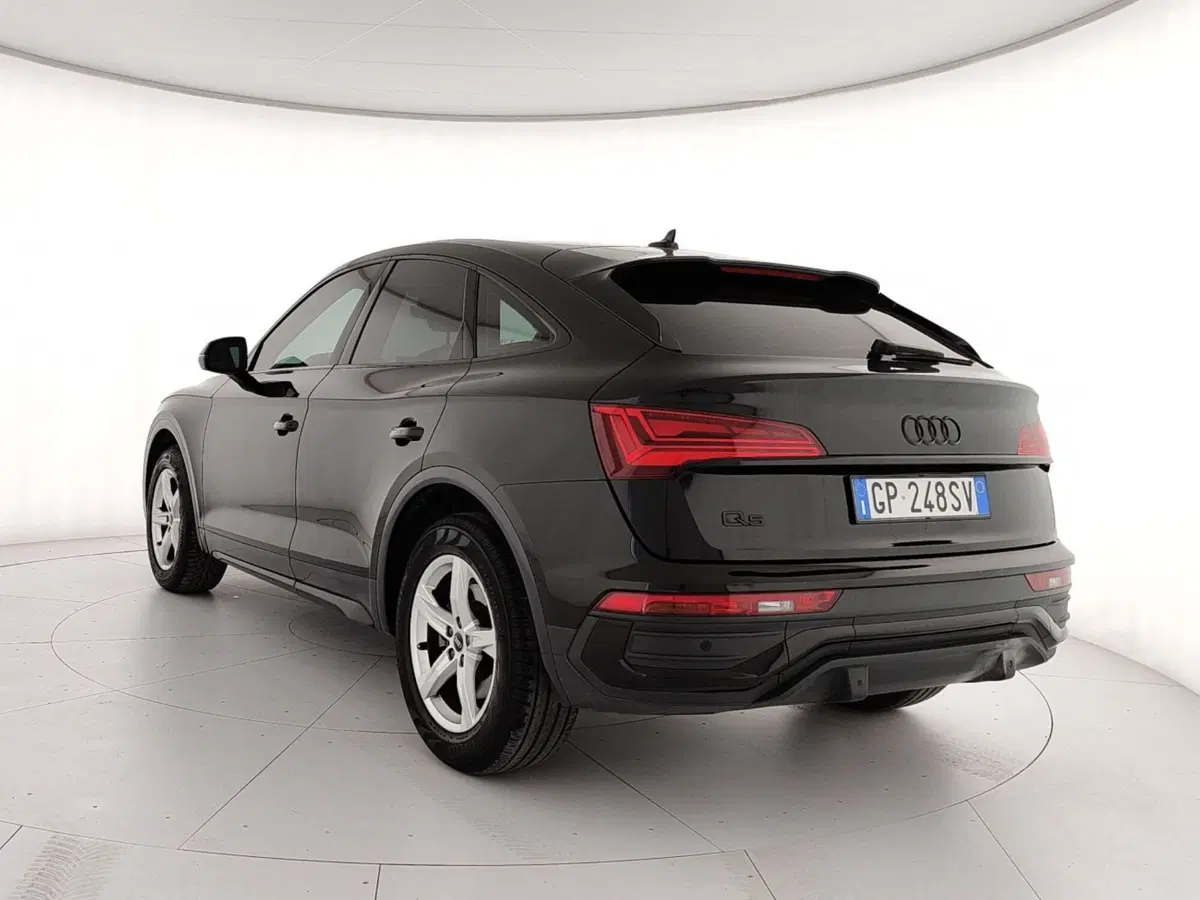 Audi Q5 Sportback usata a Caserta (4)