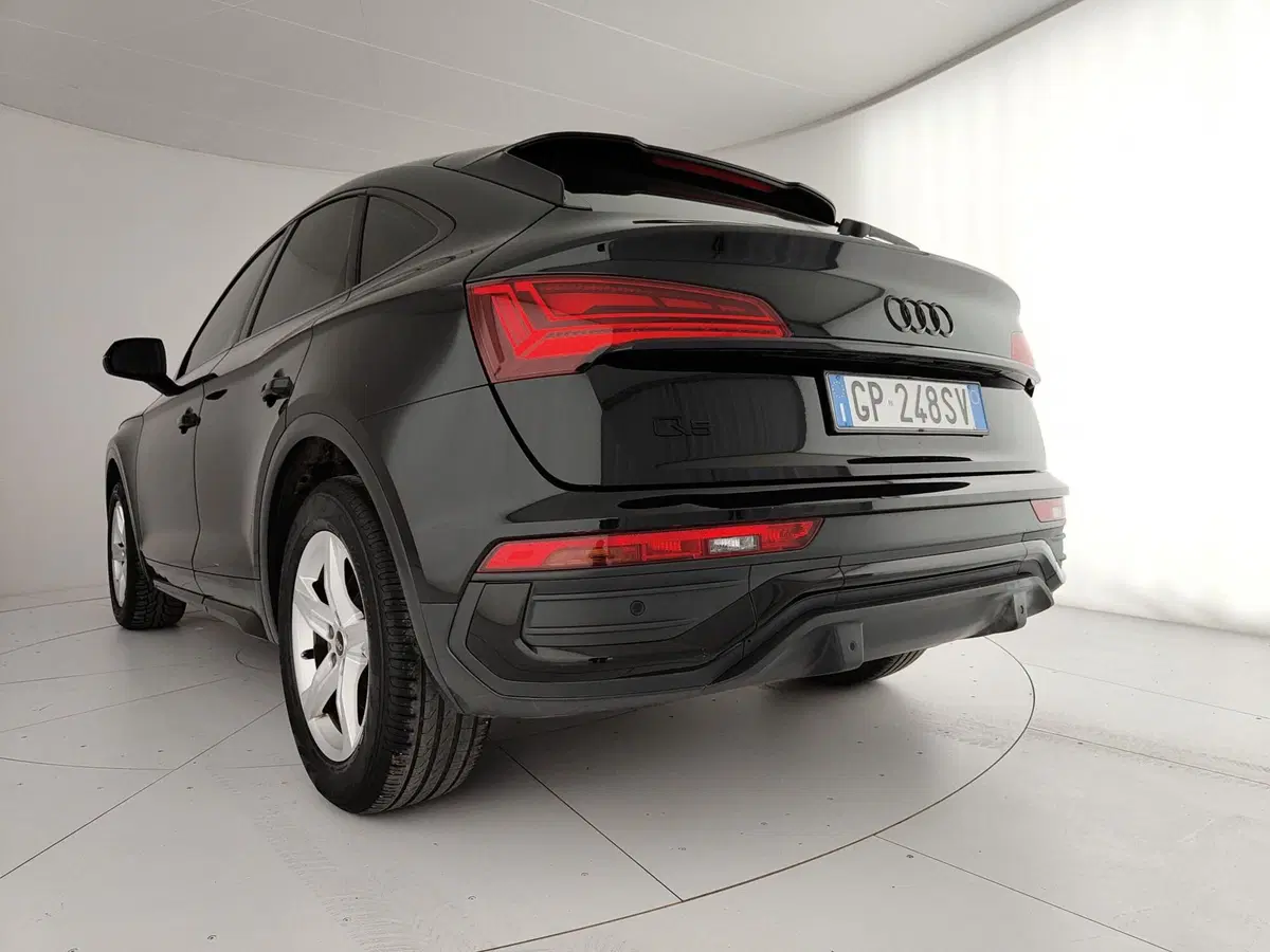 Audi Q5 Sportback usata a Caserta (9)