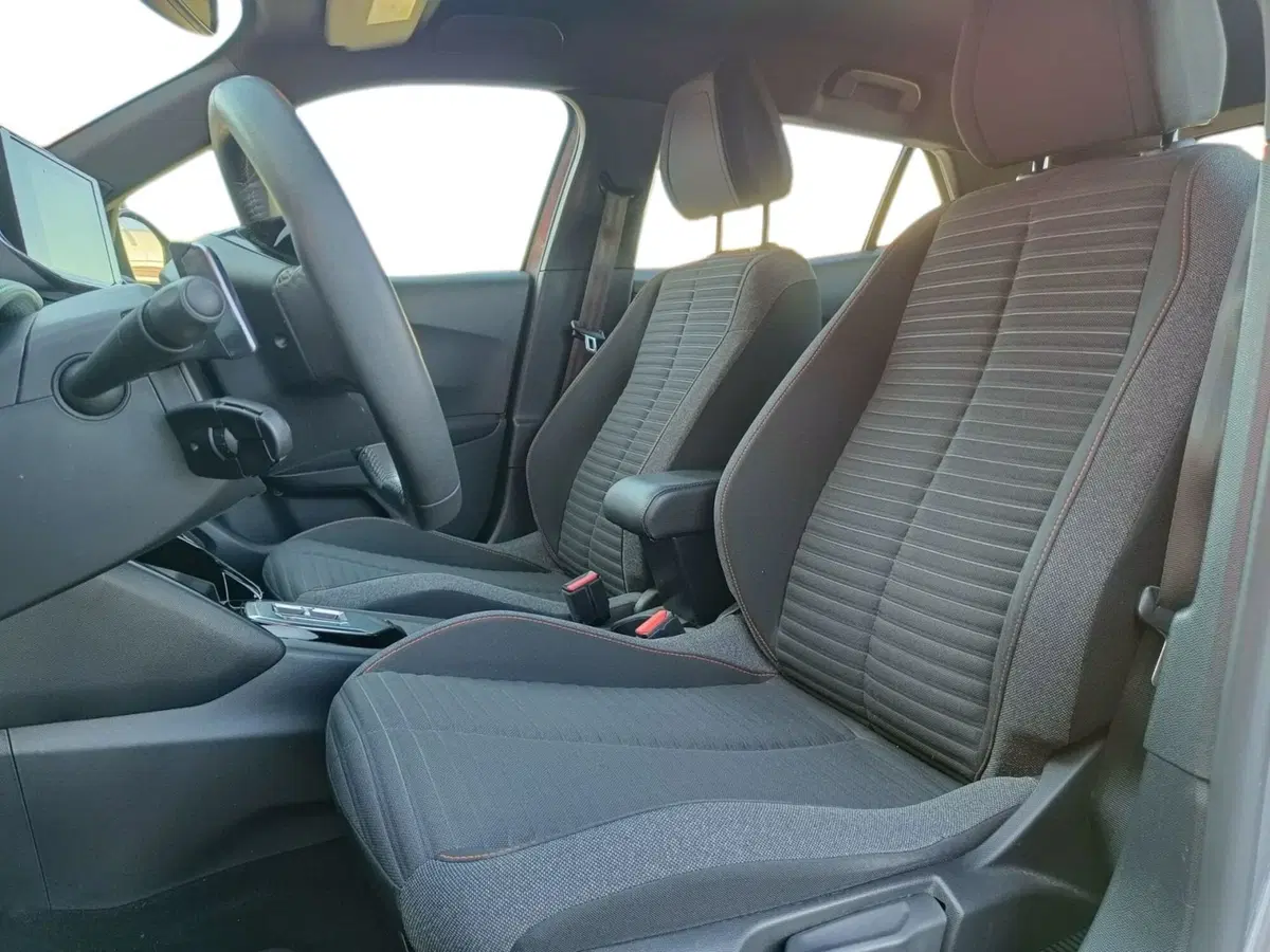 Peugeot 2008 usata a Prato (8)
