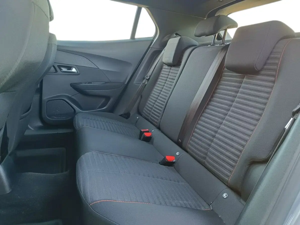 Peugeot 2008 usata a Prato (9)