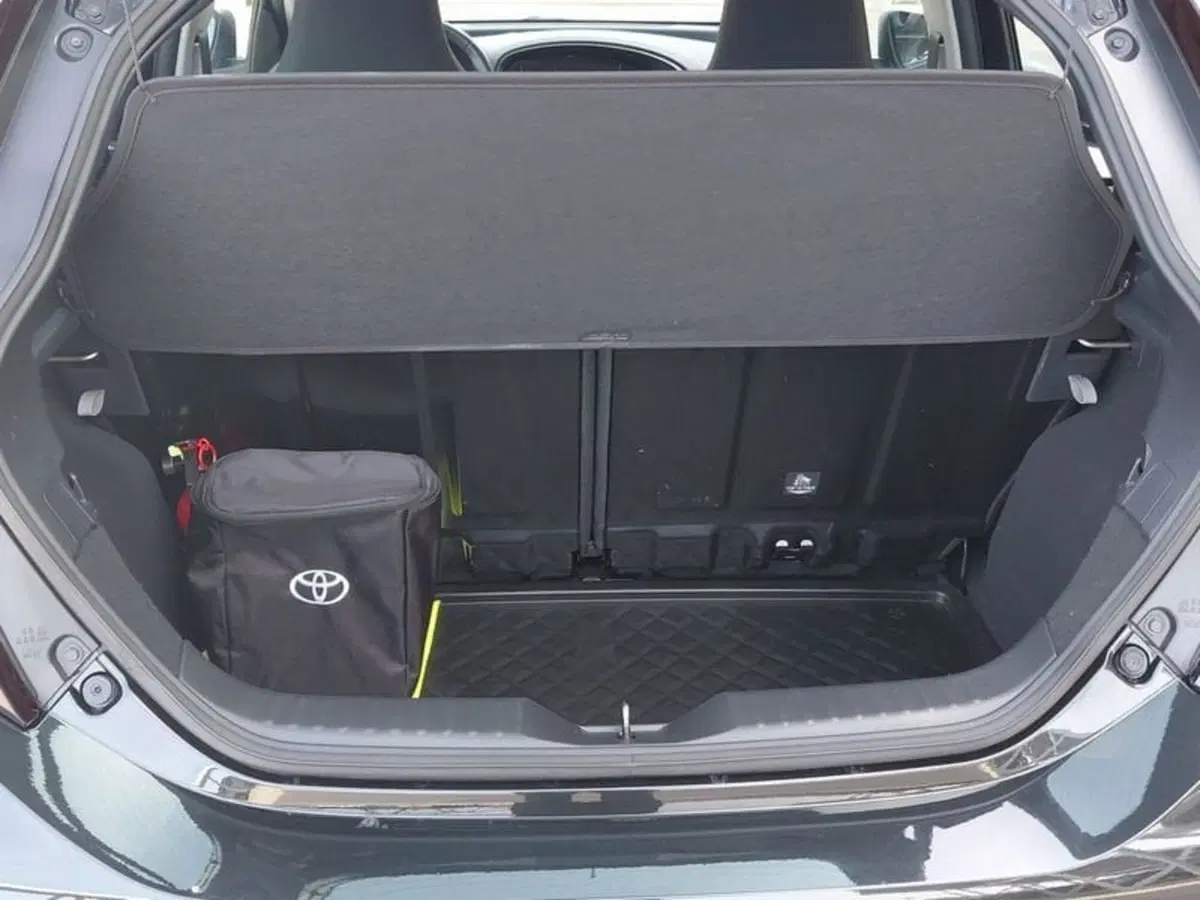 Toyota Aygo X usata a Cagliari (11)