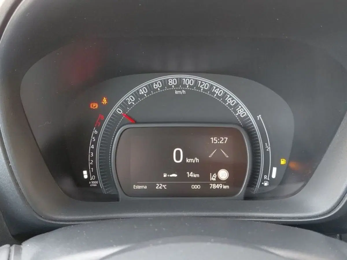 Toyota Aygo X usata a Cagliari (15)