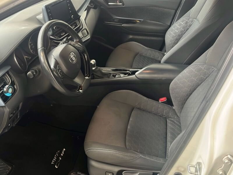 Toyota Toyota C-HR usata a Vicenza (14)