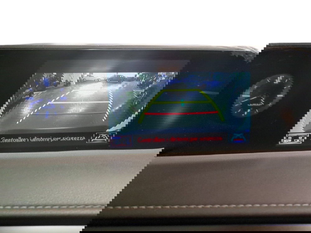 Lexus UX usata a Milano (15)