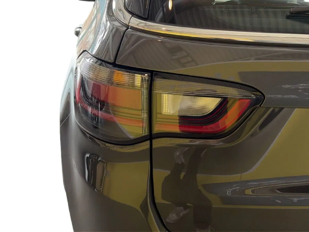Jeep Compass nuova a Campobasso (10)