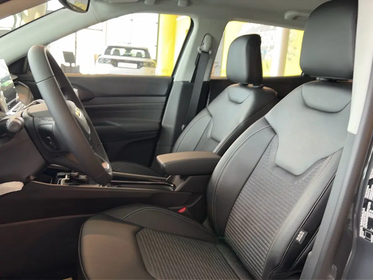 Jeep Compass nuova a Campobasso (16)