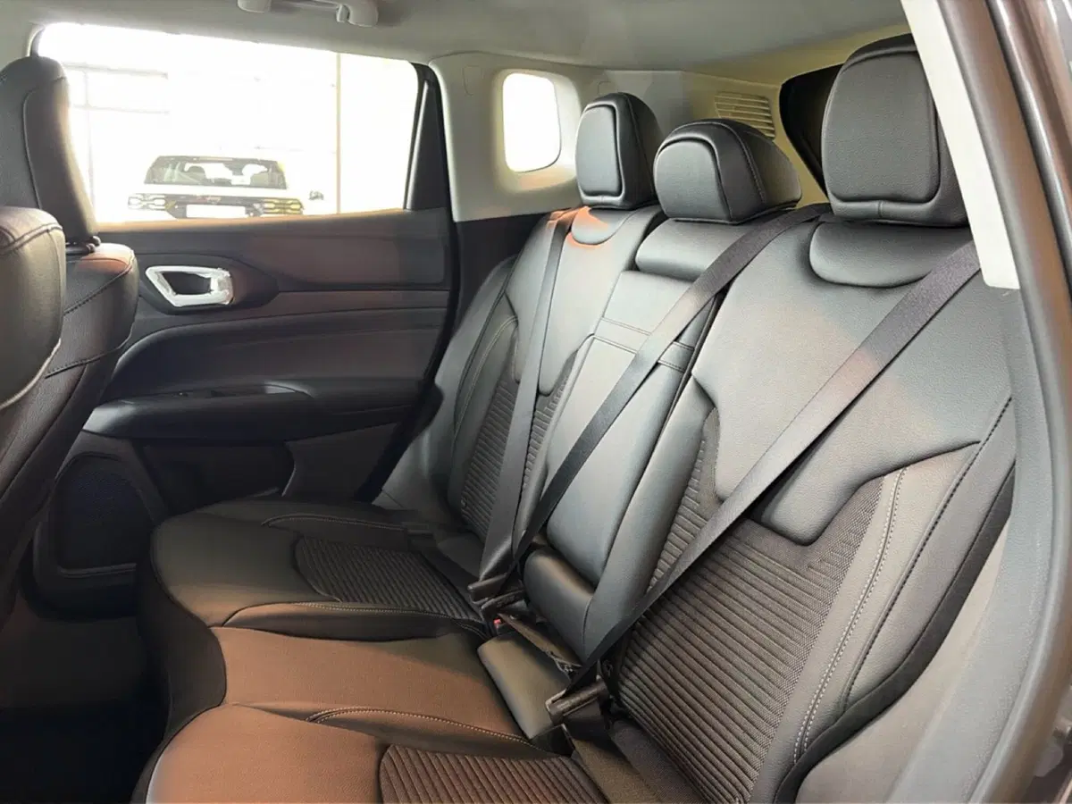 Jeep Compass nuova a Campobasso (17)