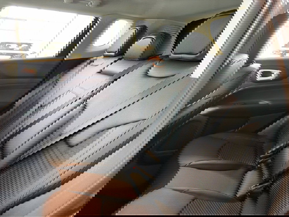 Jeep Compass nuova a Campobasso (17)