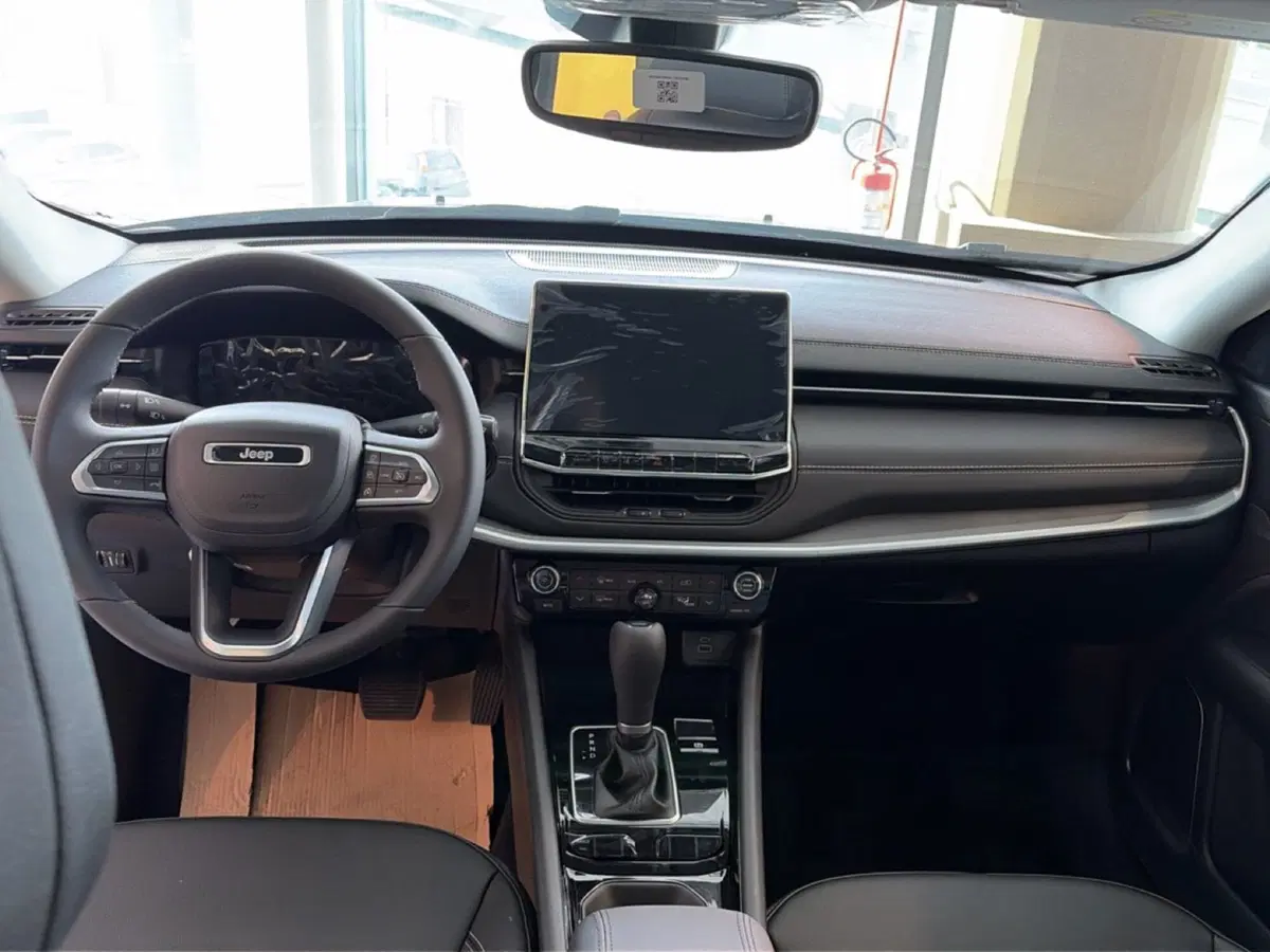 Jeep Compass nuova a Campobasso (18)