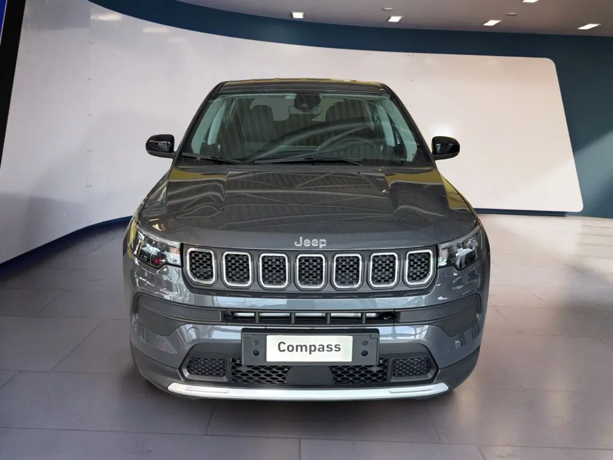 Jeep Compass nuova a Campobasso (5)