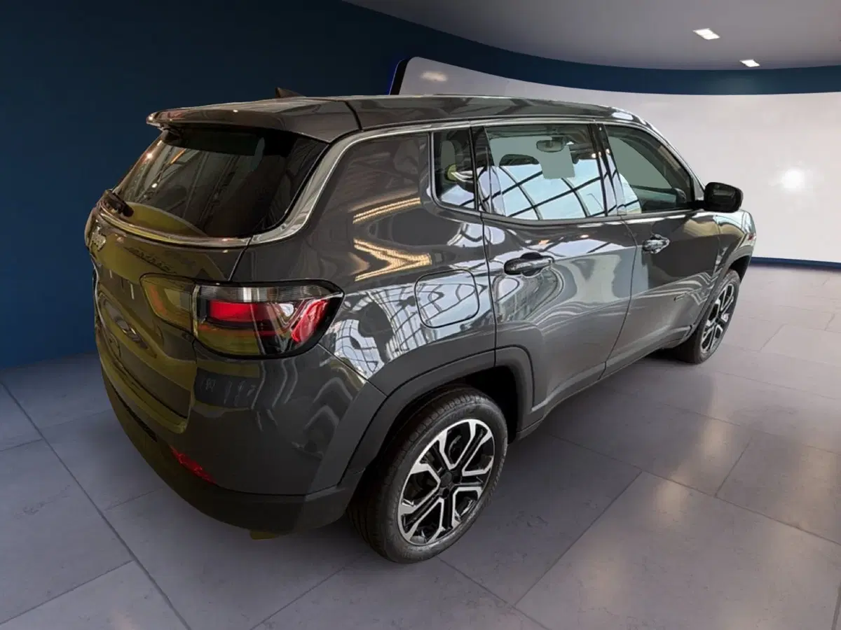 Jeep Compass nuova a Campobasso (6)