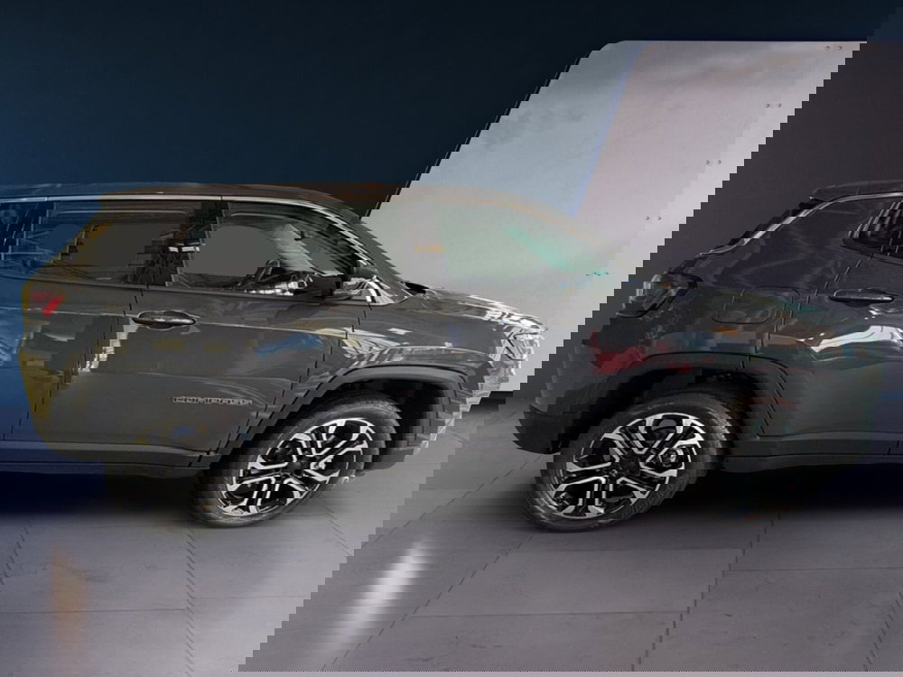 Jeep Compass nuova a Campobasso (7)