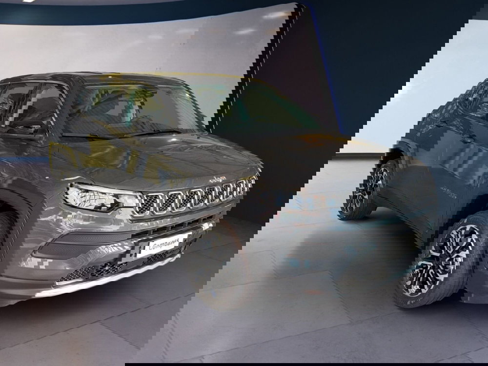 Jeep Compass nuova a Campobasso (8)