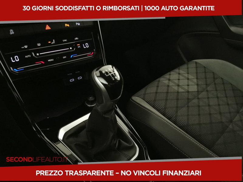 Volkswagen T-Roc nuova a Chieti (12)