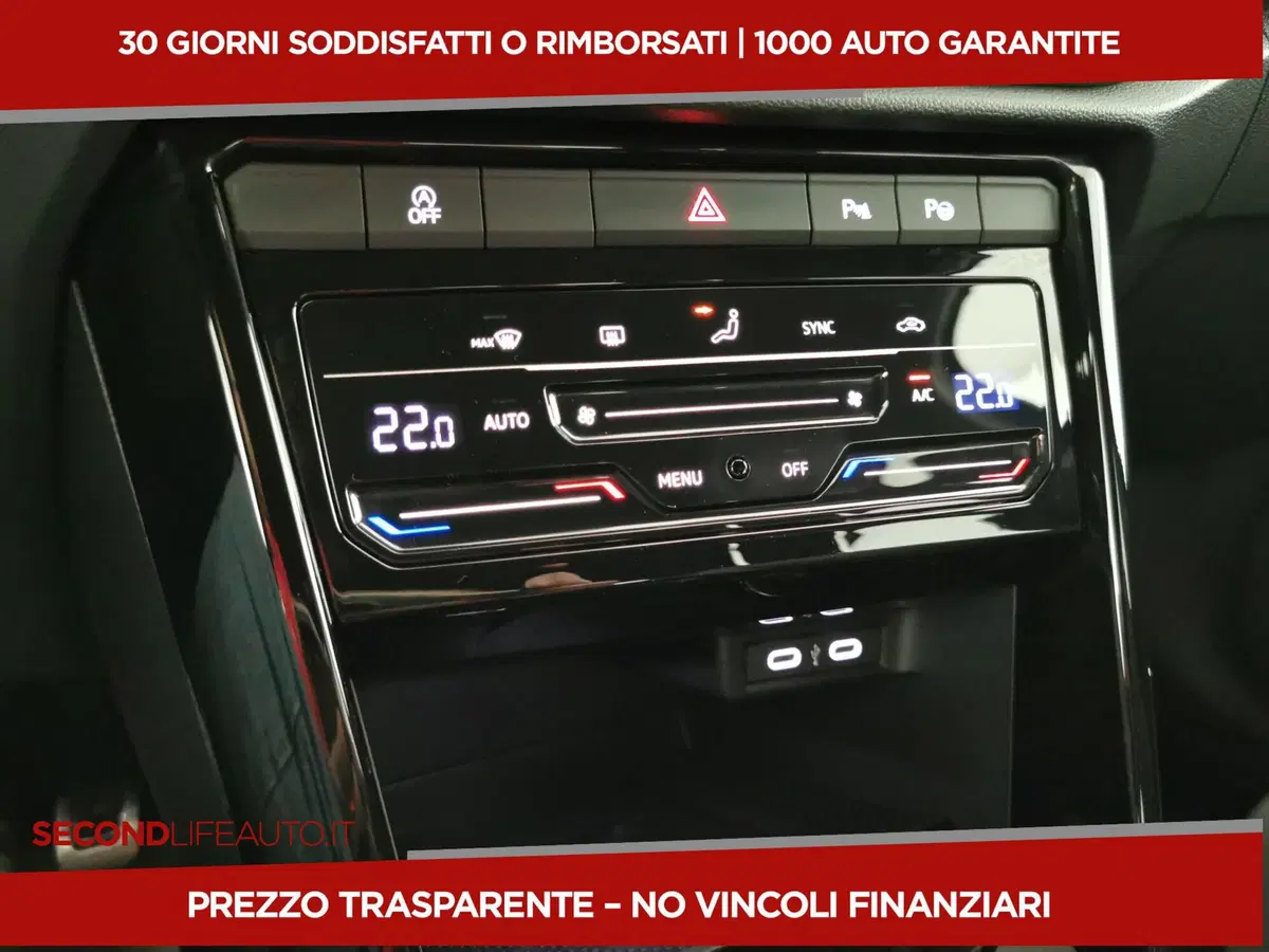 Volkswagen T-Roc nuova a Chieti (15)
