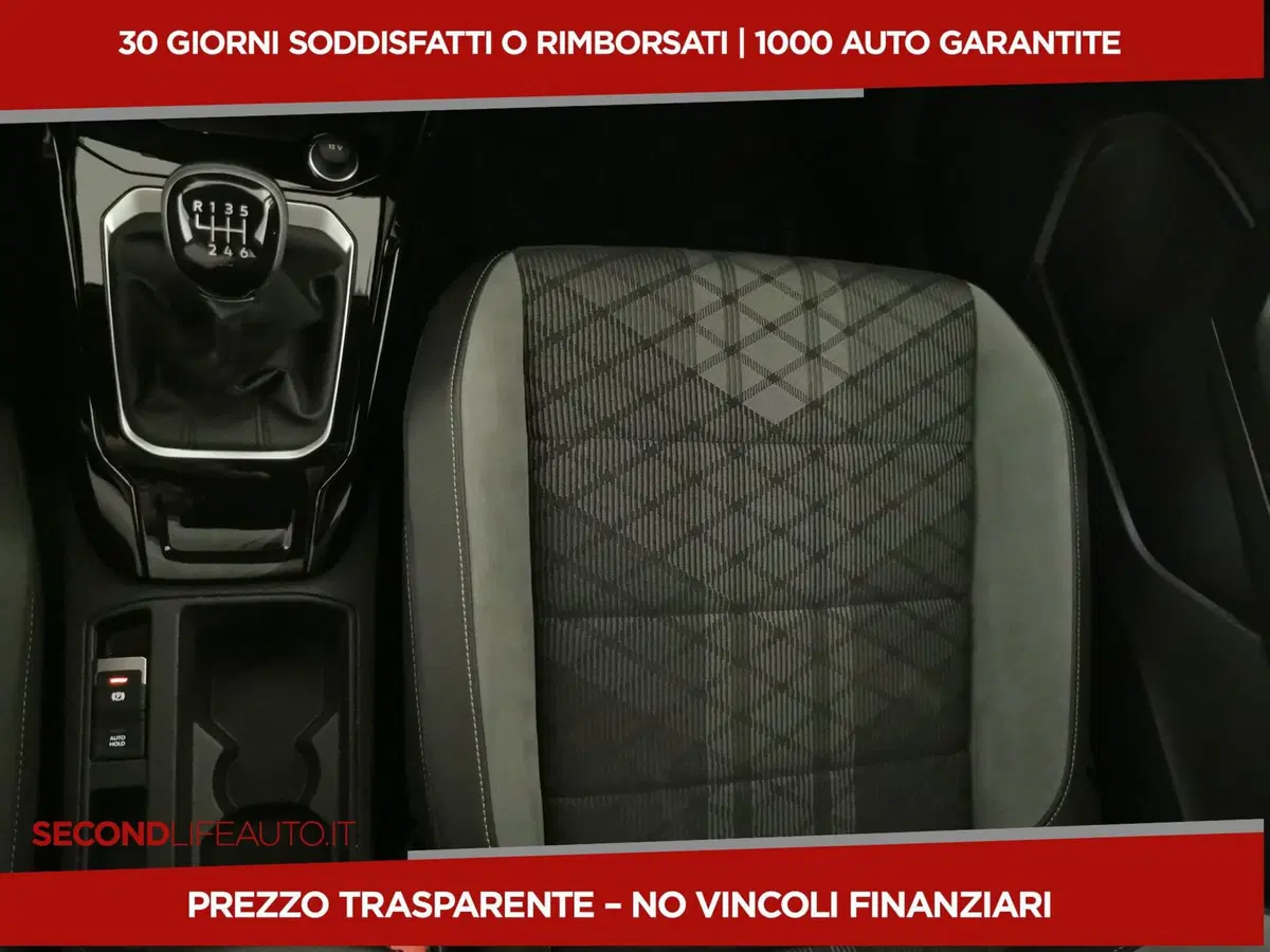 Volkswagen T-Roc nuova a Chieti (18)