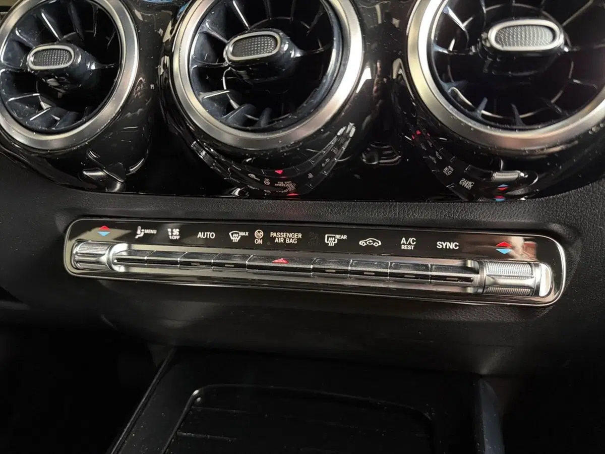 Mercedes-Benz GLA SUV usata a Bergamo (13)