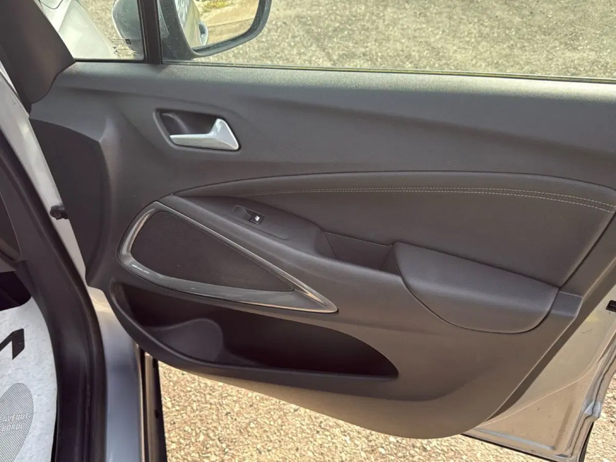 Opel Crossland usata a Ravenna (17)