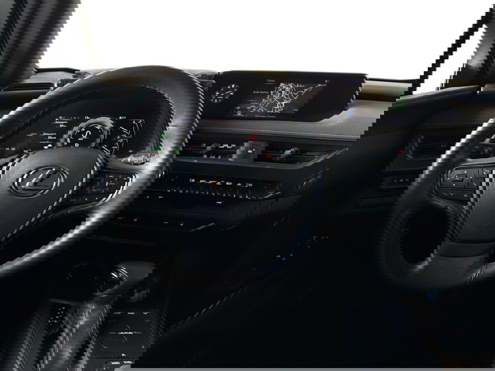 Lexus UX usata a Bergamo (10)