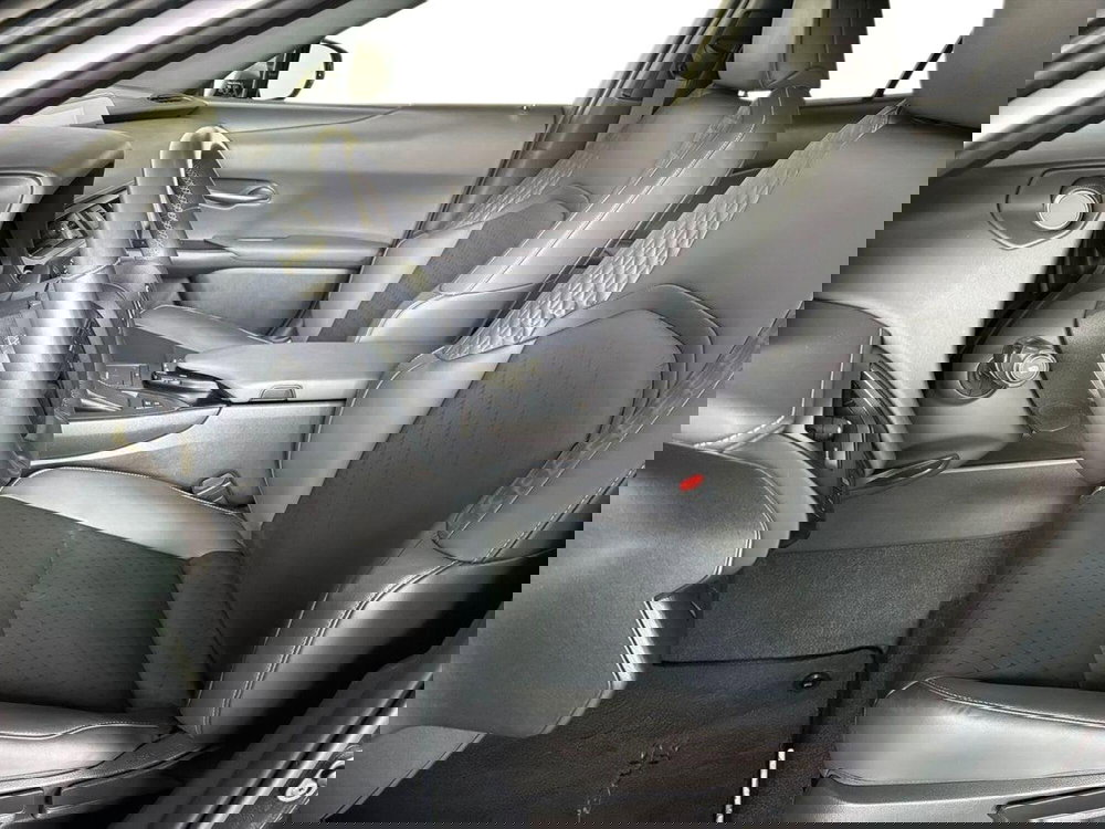 Lexus UX usata a Bergamo (9)