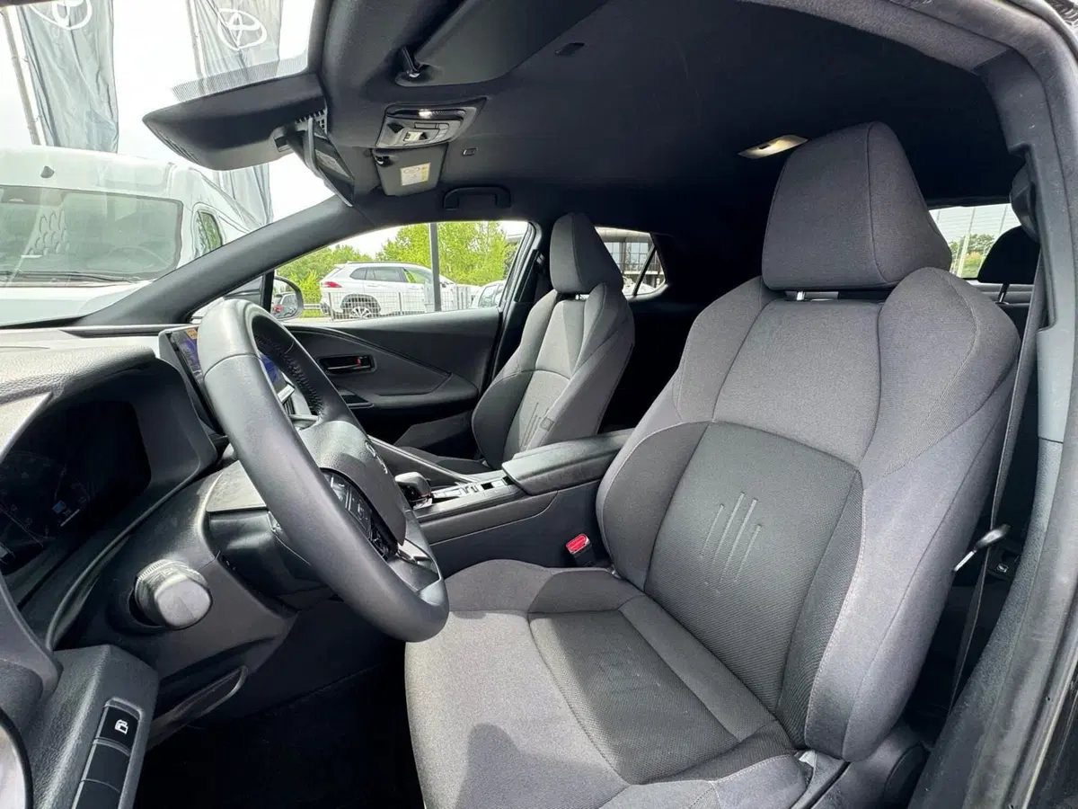 Toyota Toyota C-HR usata a Modena (13)