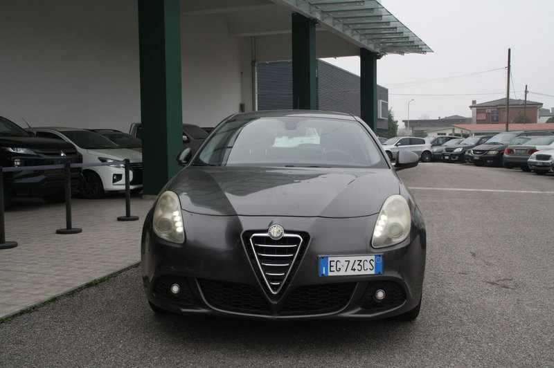 Alfa Romeo Giulietta usata a Pordenone (5)