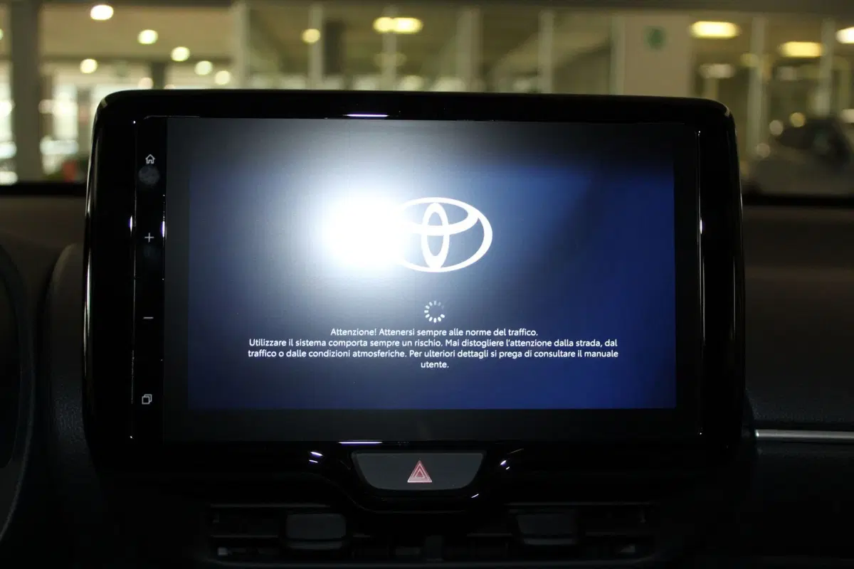 Toyota Yaris nuova a Cremona (11)