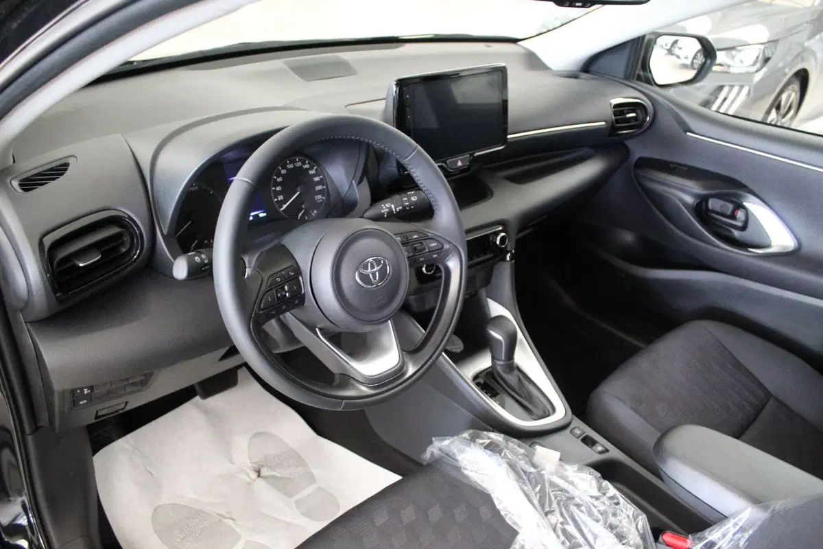 Toyota Yaris nuova a Cremona (7)