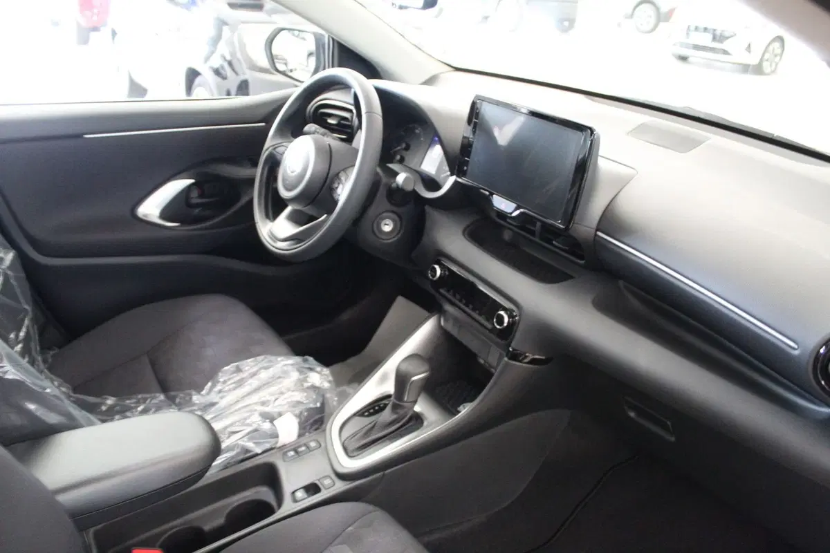 Toyota Yaris nuova a Cremona (8)