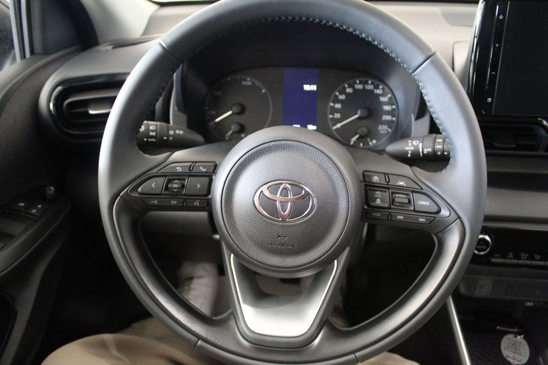 Toyota Yaris nuova a Cremona (9)