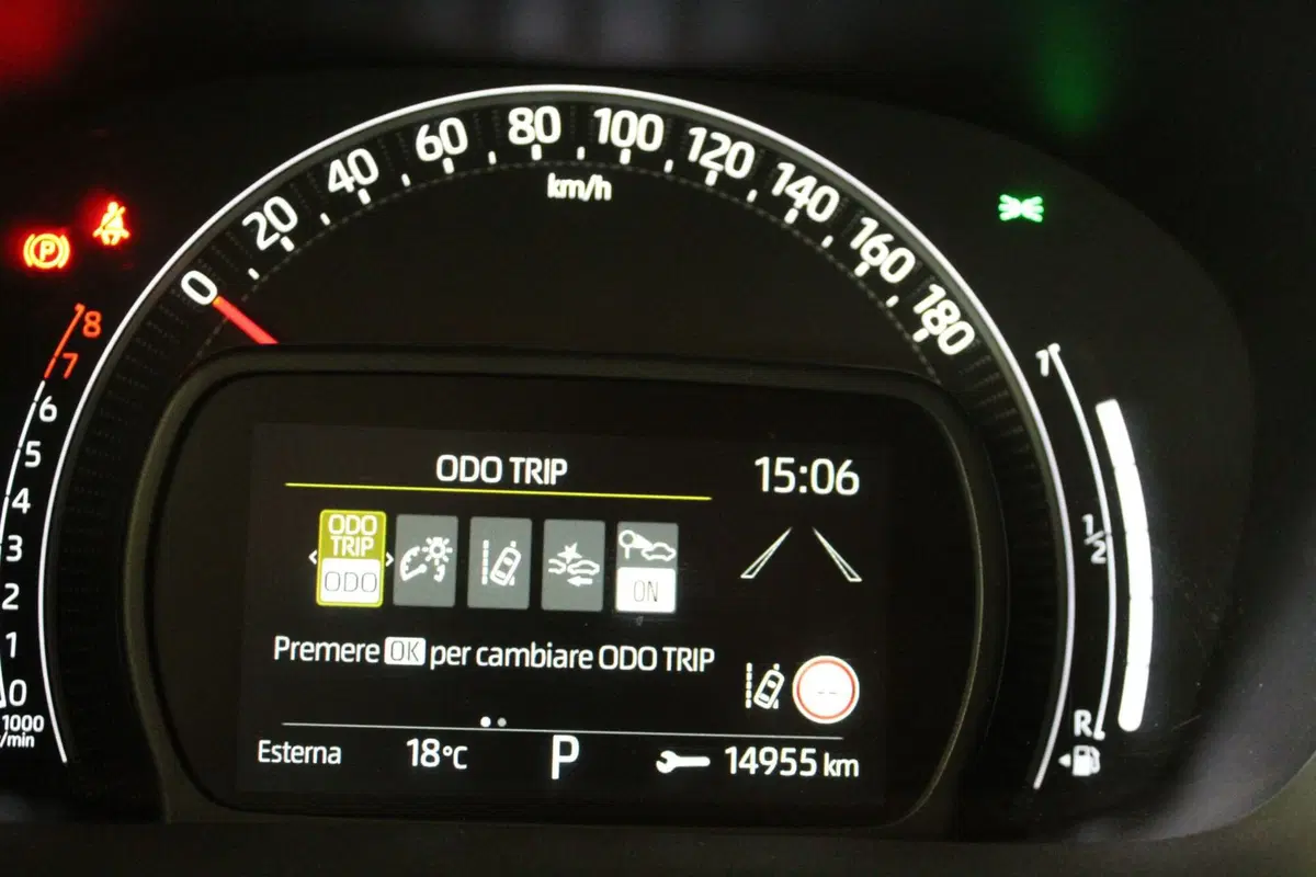 Toyota Aygo X usata a Cremona (10)