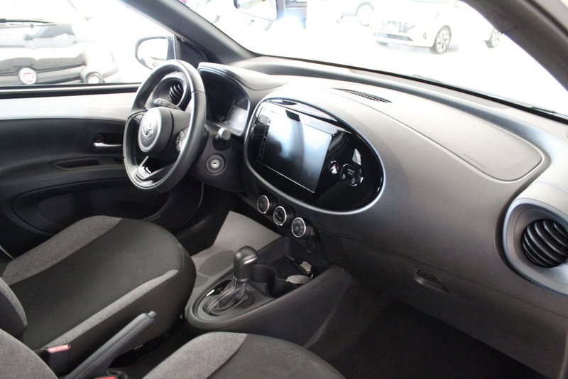 Toyota Aygo X usata a Cremona (8)