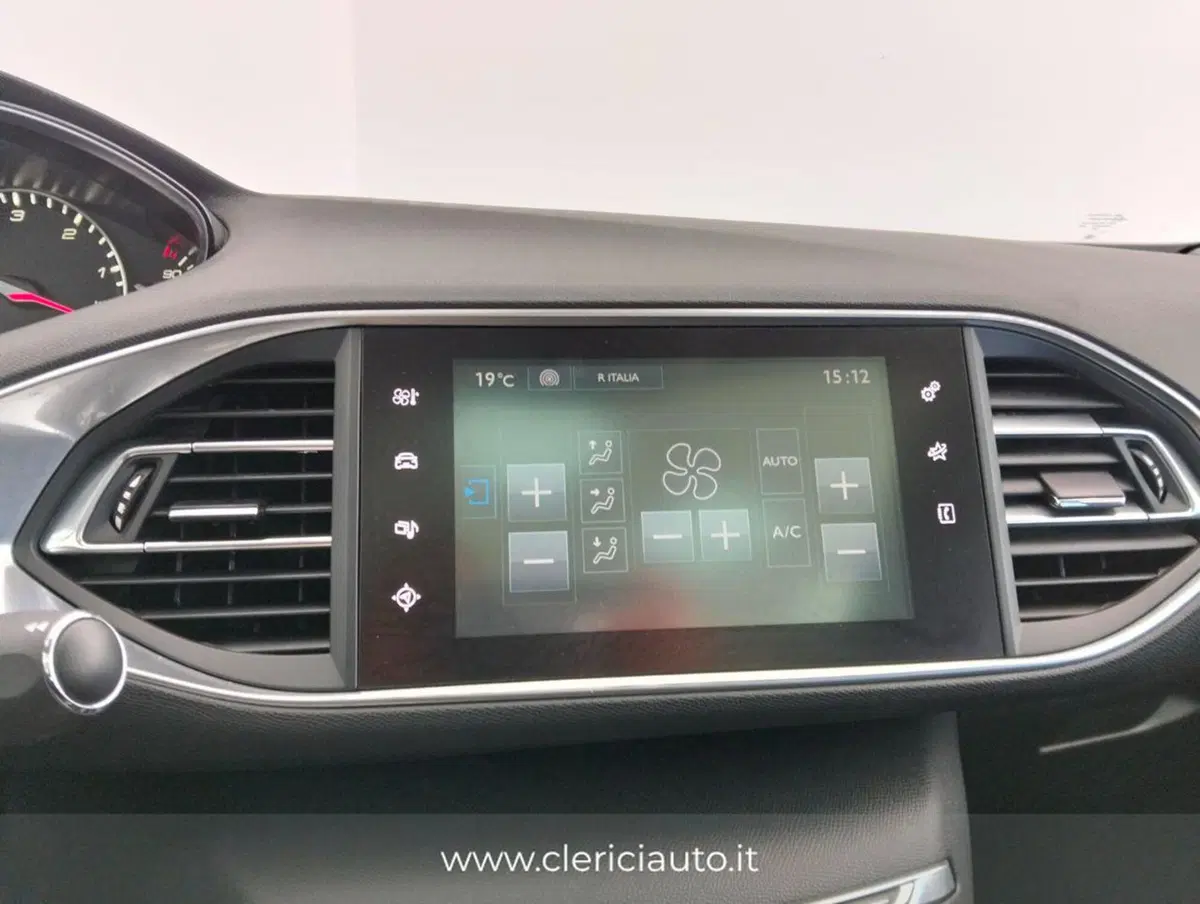 Peugeot 308 SW usata a Como (15)