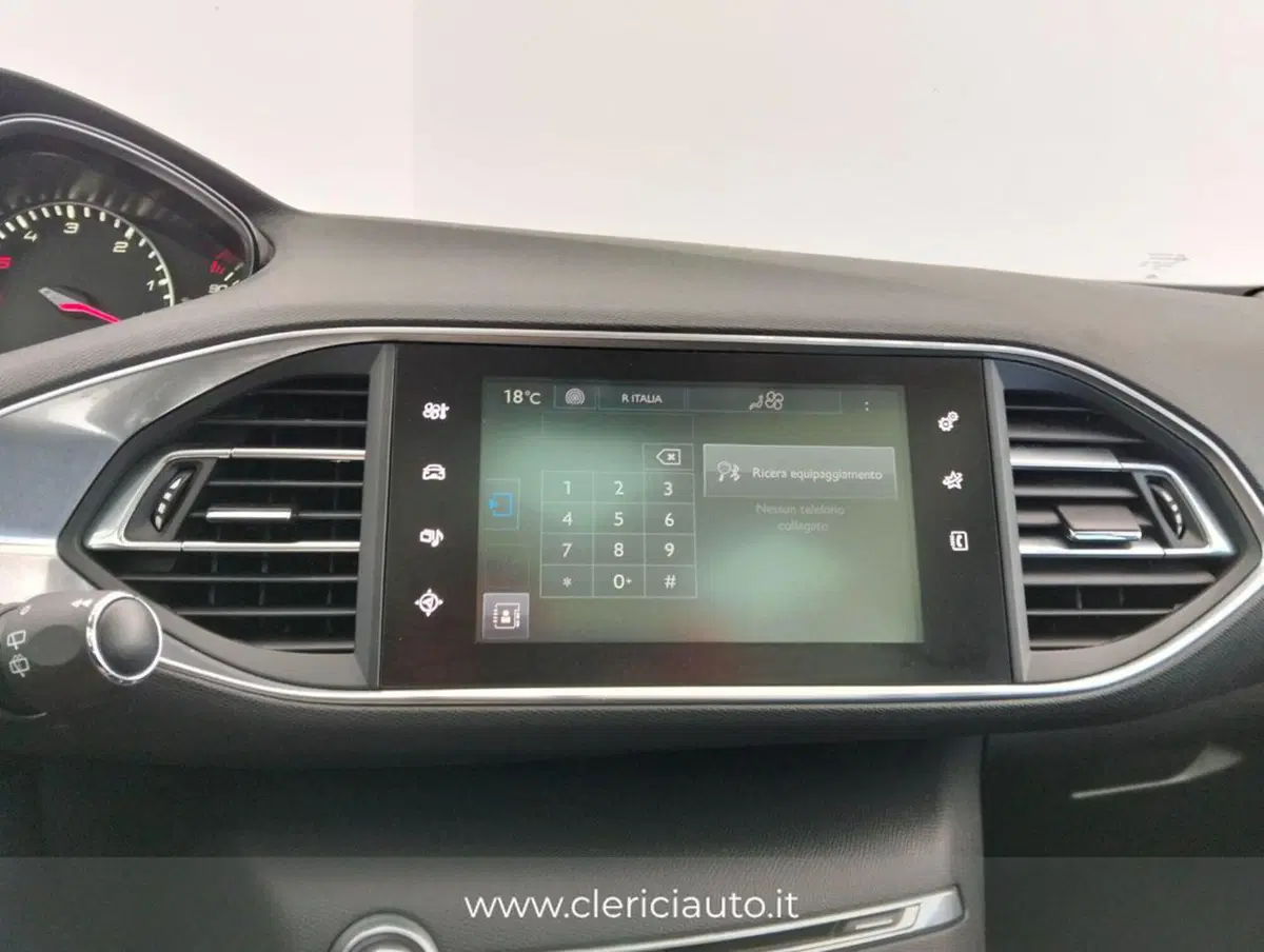 Peugeot 308 SW usata a Como (17)