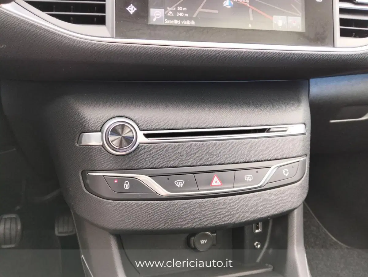 Peugeot 308 SW usata a Como (18)