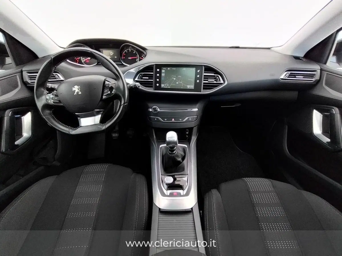 Peugeot 308 SW usata a Como (4)