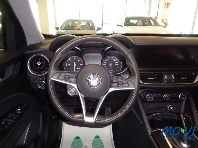 Alfa Romeo Stelvio usata a Torino (5)