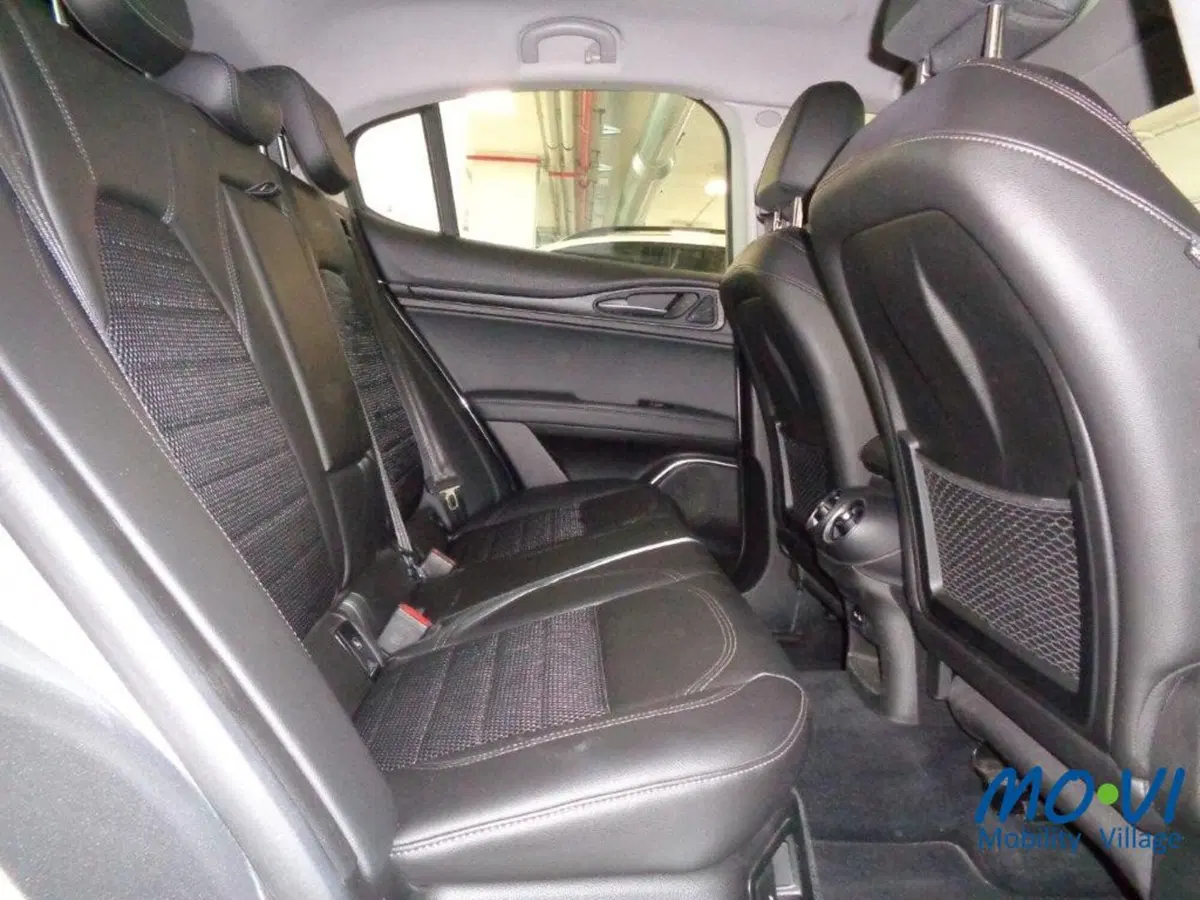 Alfa Romeo Stelvio usata a Torino (9)