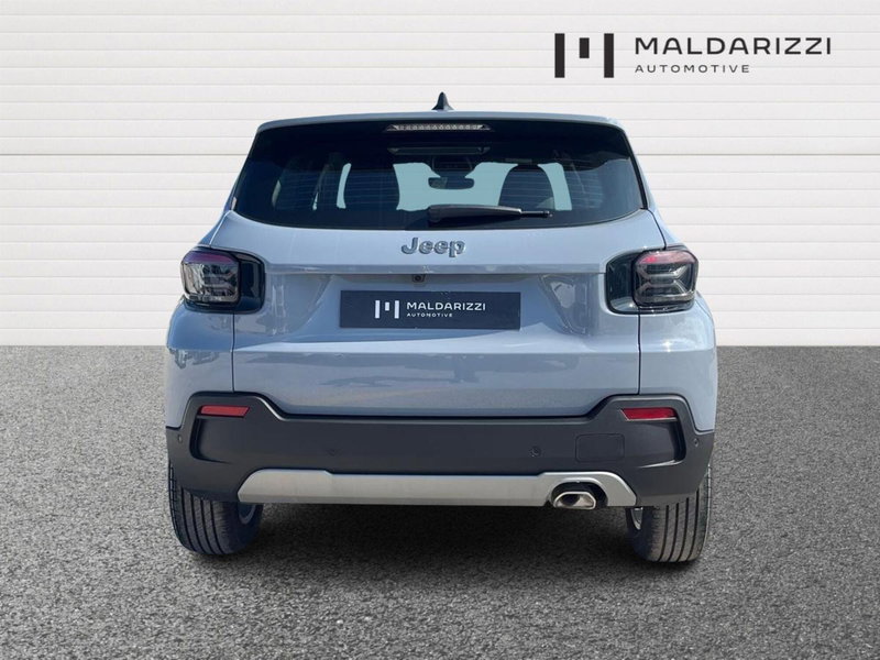 Jeep Avenger nuova a Bari (3)