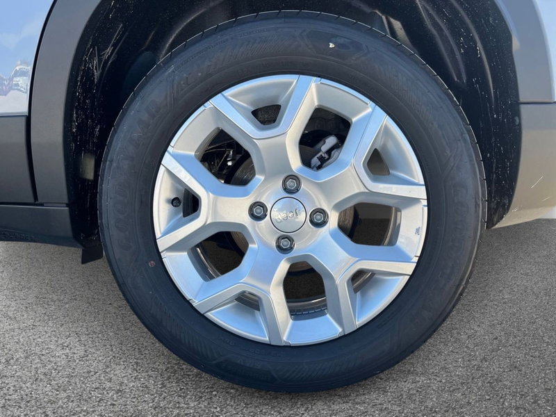 Jeep Avenger nuova a Bari (6)