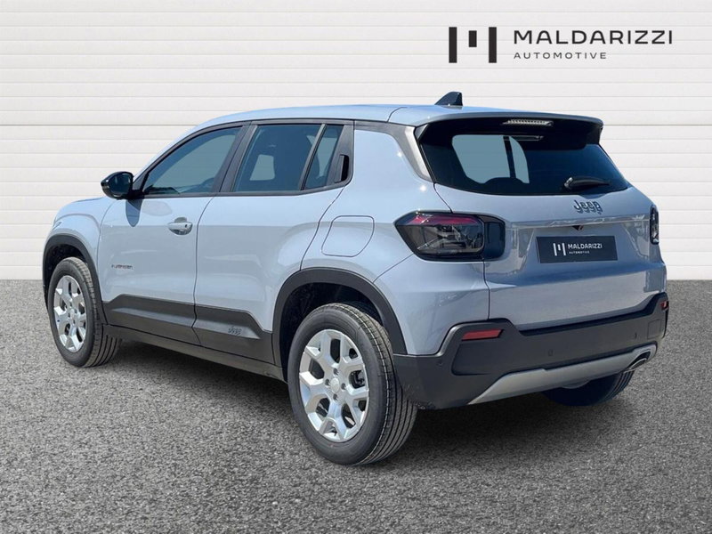 Jeep Avenger nuova a Bari (4)