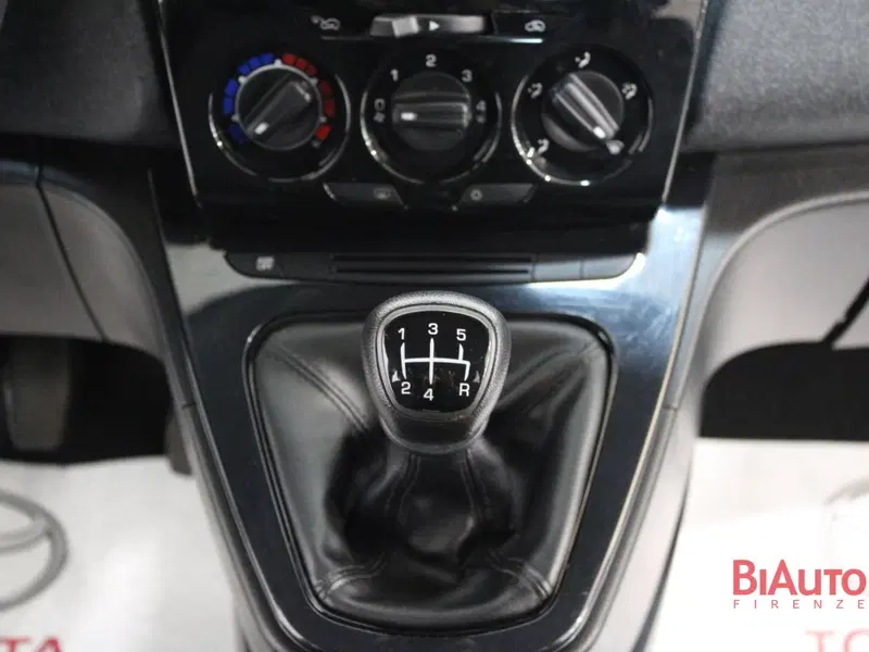 Lancia Ypsilon usata a Firenze (13)