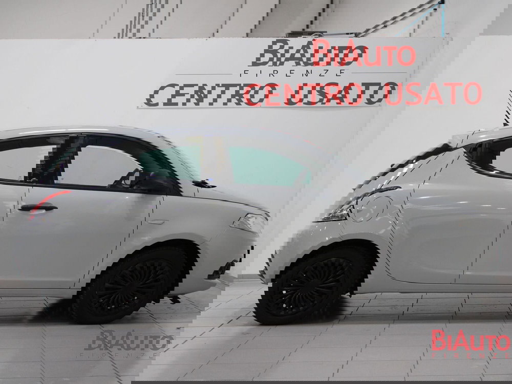 Lancia Ypsilon usata a Firenze (17)