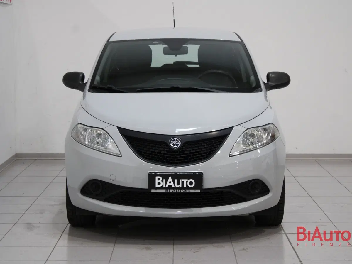Lancia Ypsilon usata a Firenze (3)