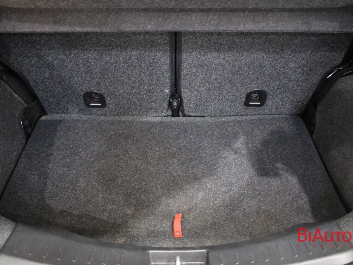 Lancia Ypsilon usata a Firenze (8)