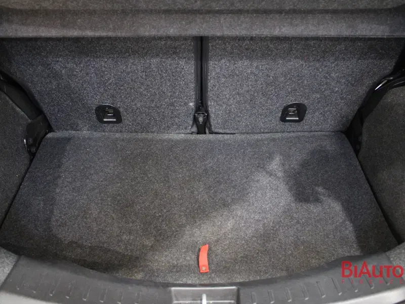 Lancia Ypsilon usata a Firenze (8)