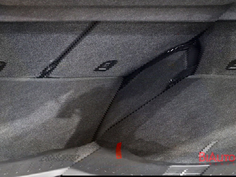 Lancia Ypsilon usata a Firenze (8)