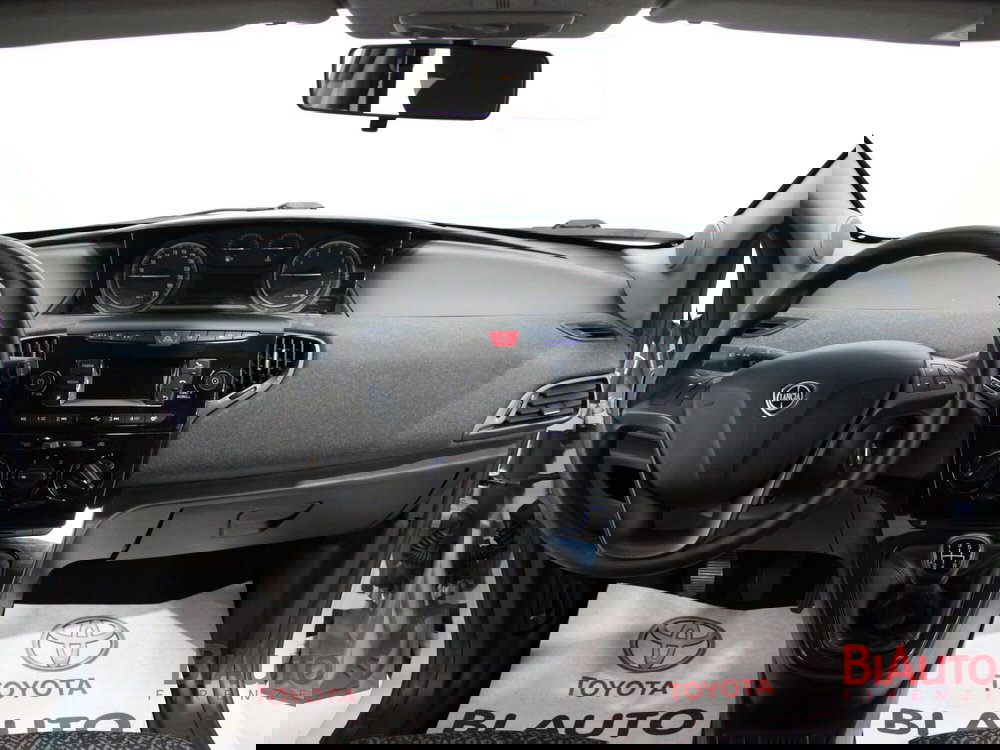 Lancia Ypsilon usata a Firenze (9)