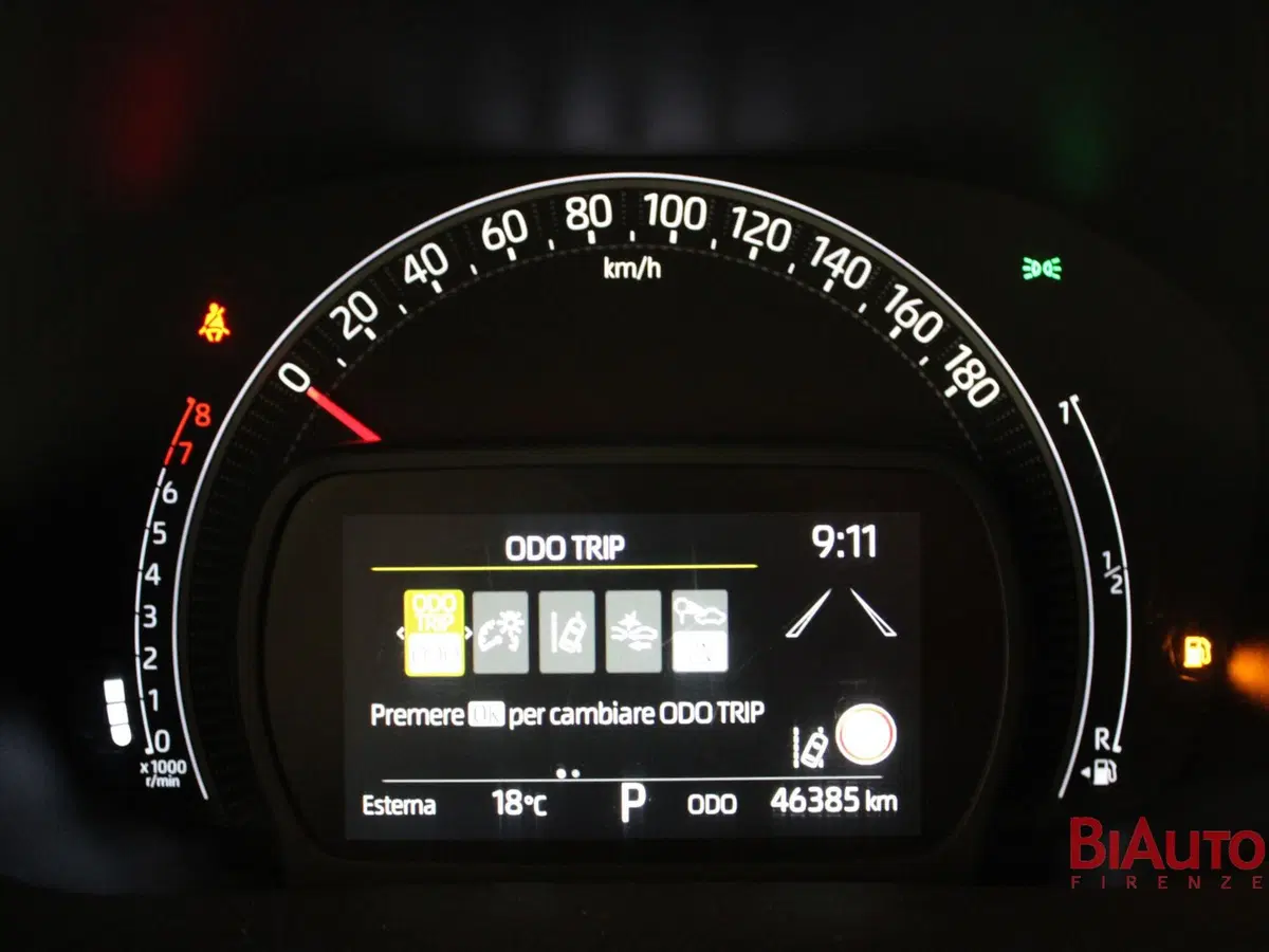 Toyota Aygo X usata a Firenze (12)
